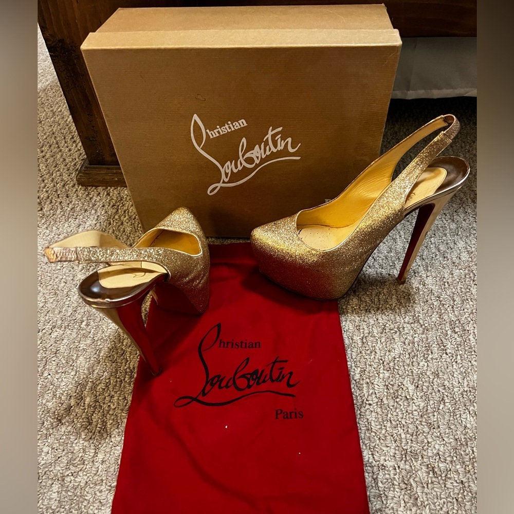 Christian Louboutin Daffodil Slingbacks- gold Glitter size 40.